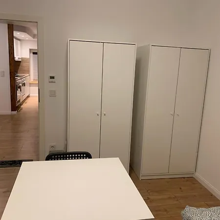 Modern 4-bedroom Near Hamburg