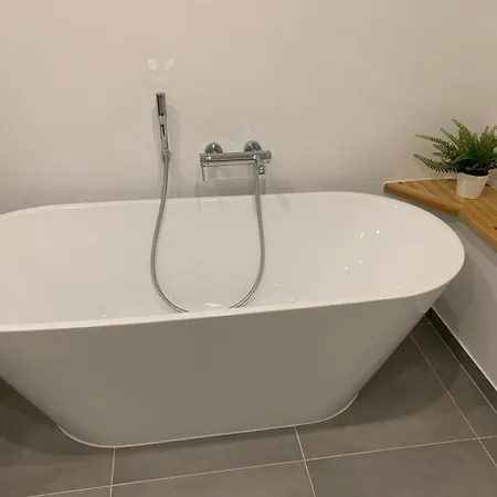 Apartament Modern 4-bedroom Near Hamburg