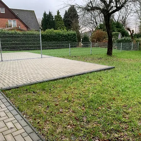 Modern 4-bedroom Near Hamburg *